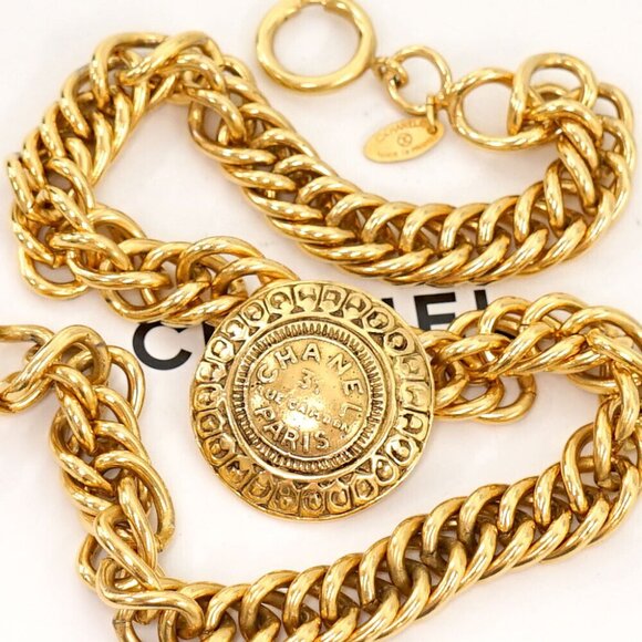 CHANEL Logo PARIS Round Coin Choker Necklace 16" Gold Tone h1132-3 - Picture 1 of 7
